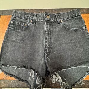 Levi 550 black denim shorts W34